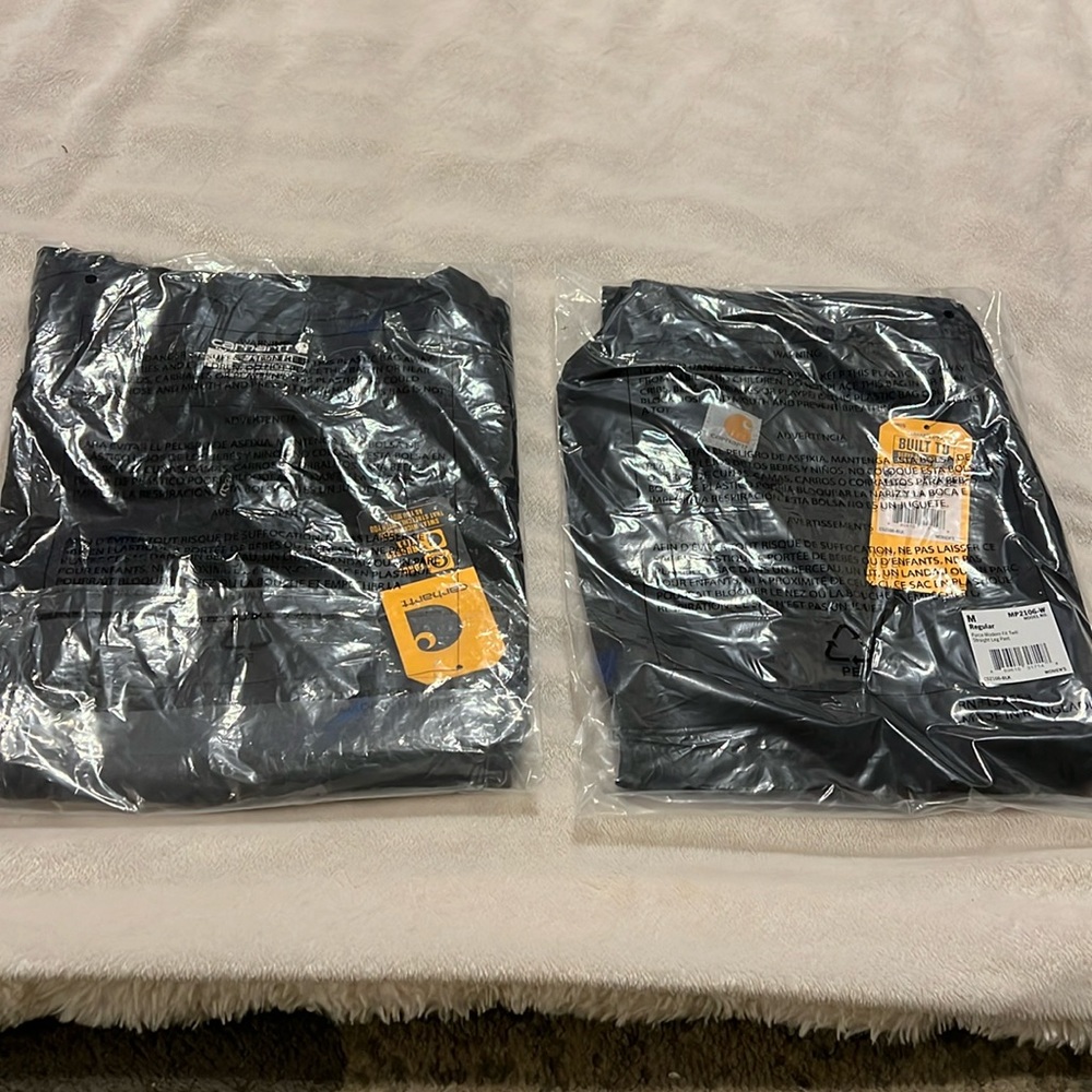 Carhartt Force Women's Multi-Pocket V-Neck Top and straight leg bottom set